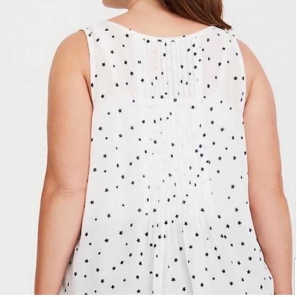 Torrid Star Print Dobby Pleat Front Tank 3X - Picture 2 of 7